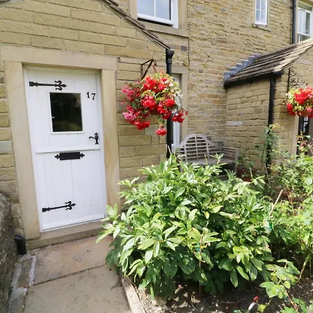 Holiday home Sally's